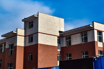 830748