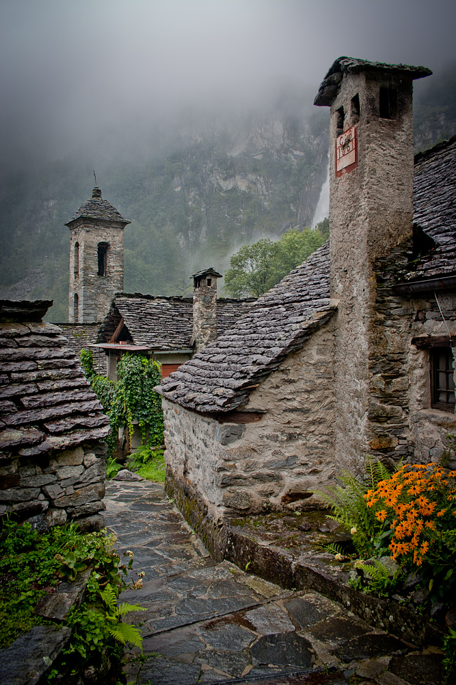 瑞士阿尔卑斯山下的石头房子小山村第一期