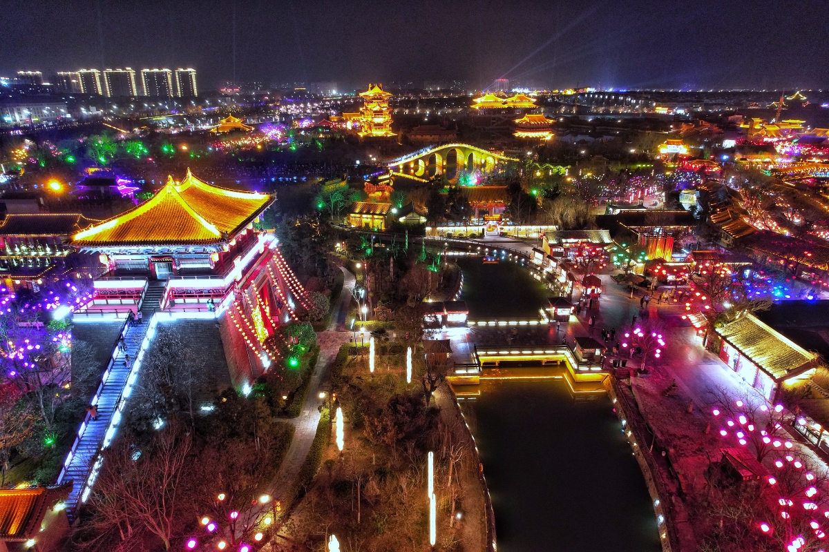 美轮美奂的清明上河园夜景