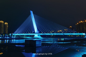 22033DC5-533E-4B01-994D-1490CEDF7306/L0/001
