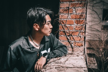 180327