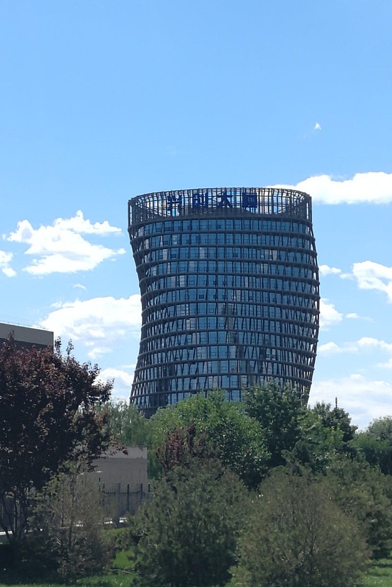 扭曲向上,网红大肠(兴创中心,网红大肠楼) - 朱雀之翼 - 图虫