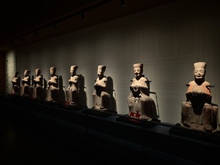 1000083681