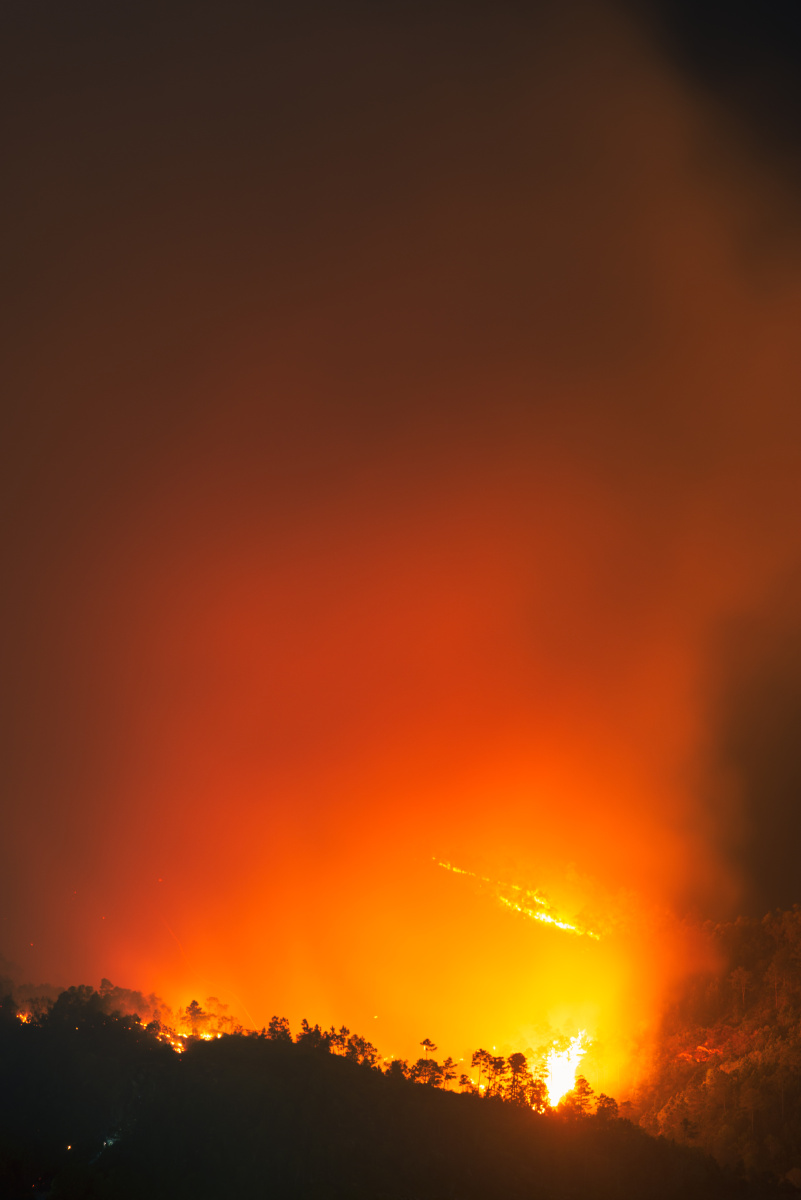 汕尾清明节大火,红透半边天