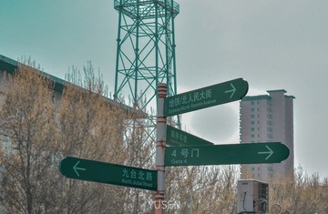 38435