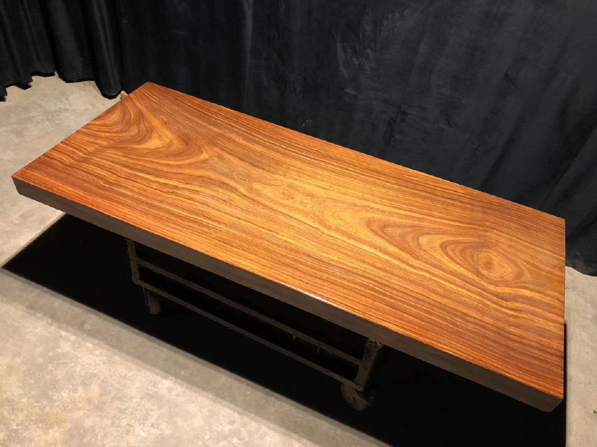 尺寸长215宽90厚10公分材质金丝花梨实木大板