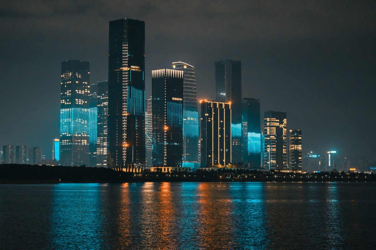 海边公园的高楼大厦