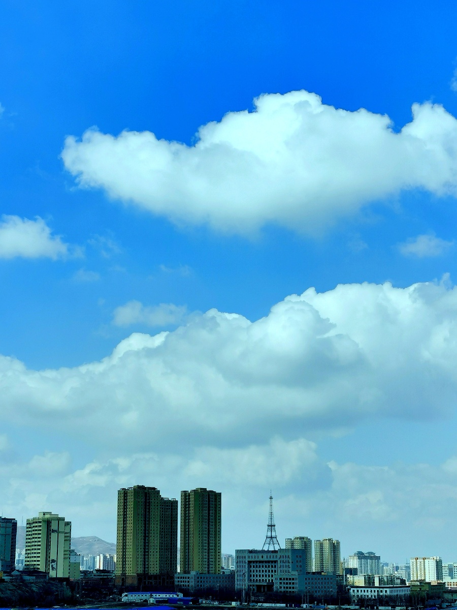 棉花云新疆云彩白色城市天空