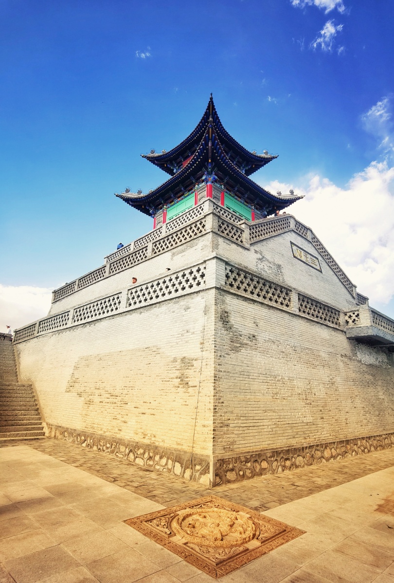 兰州兰山三台阁下午太阳西下兰州兰山三台阁