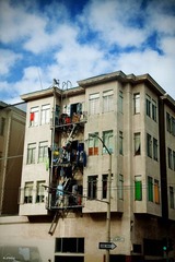 Cable car路过的贫民窟