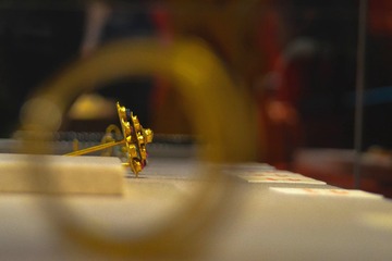 81064