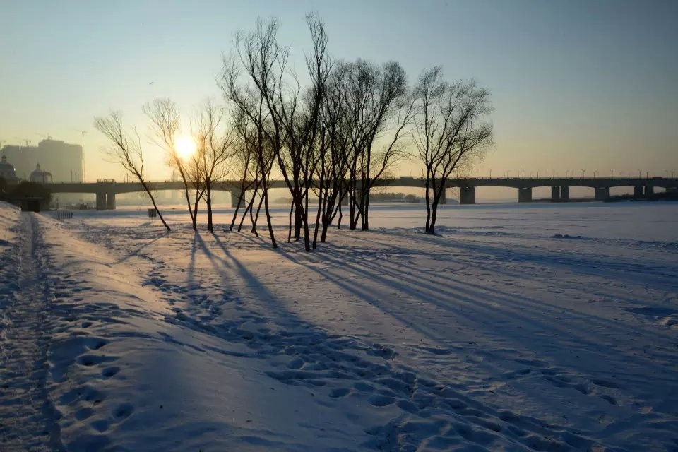 哈尔滨风光夏与冬第一张照片哈尔滨音乐广场接片36照片接的