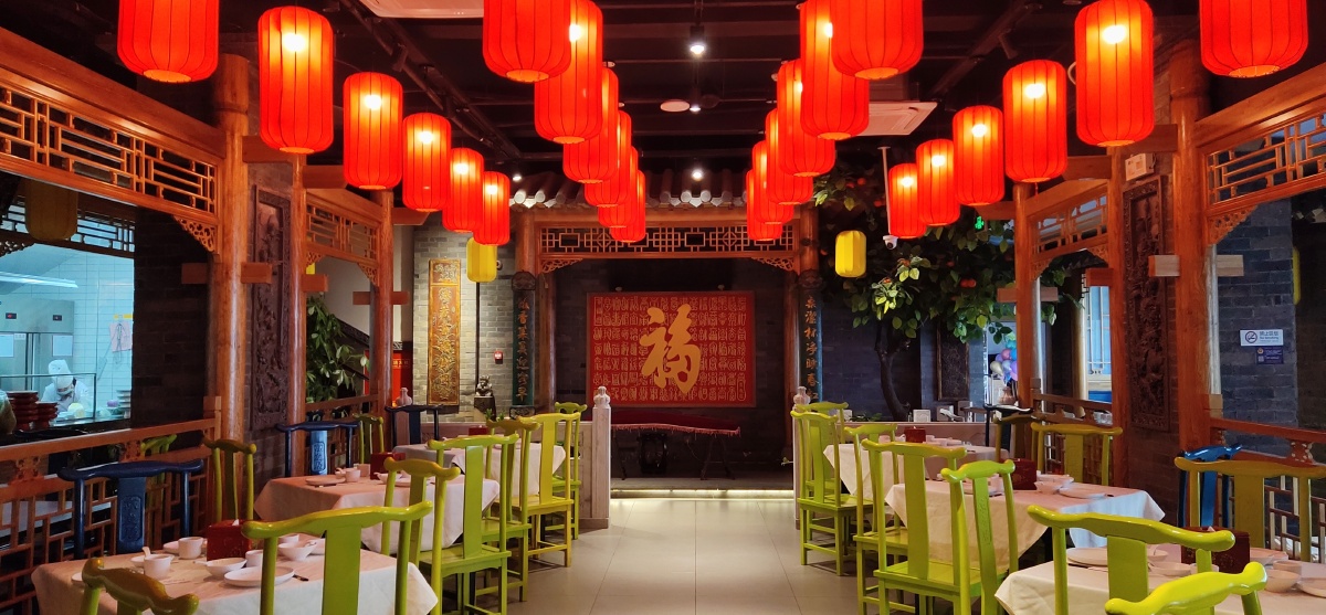 京友居一摄于北京市丰台区京友居过年期间到餐馆买烤鸭在等候的间隙