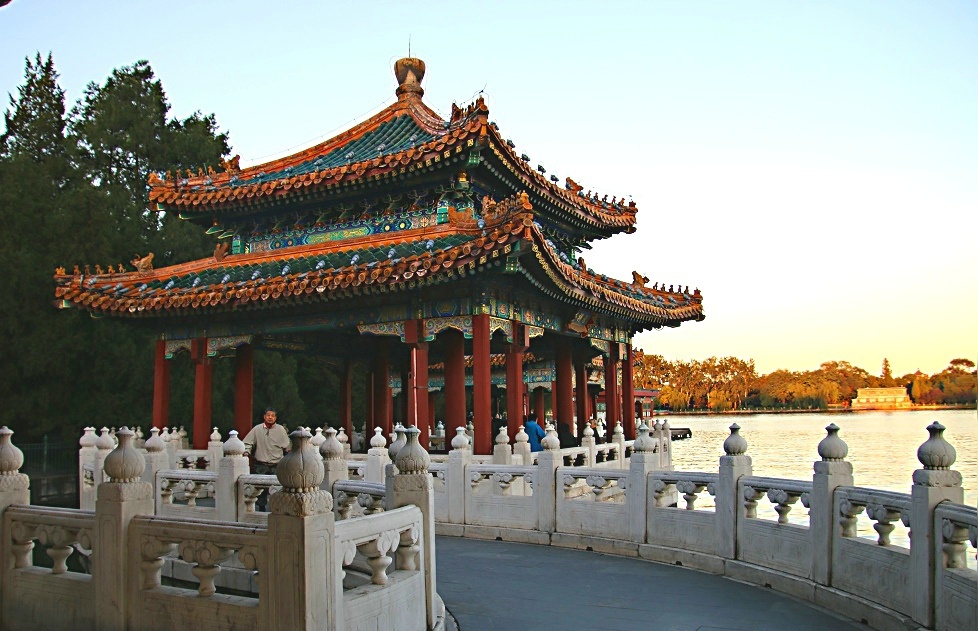 五龙亭一摄于北京市北海公园