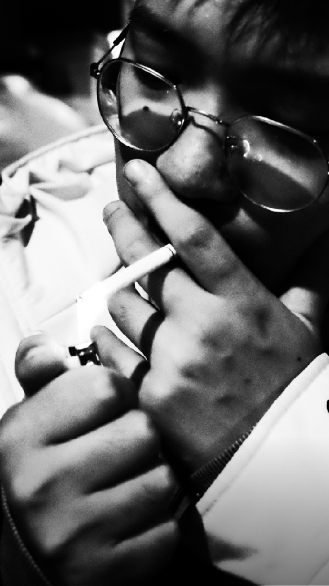 1/18纯粹黑白圈子黑白烟人像还没有人打赏,快来当第一个打赏的人吧