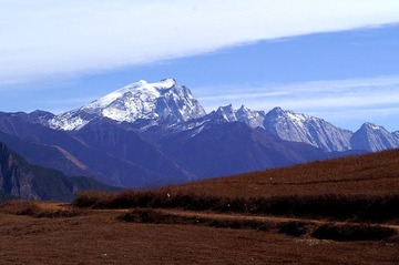哈巴雪山