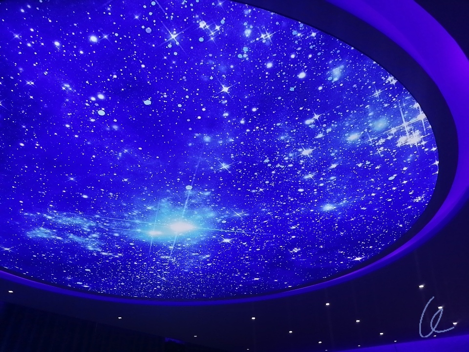 繁星灯光似银河