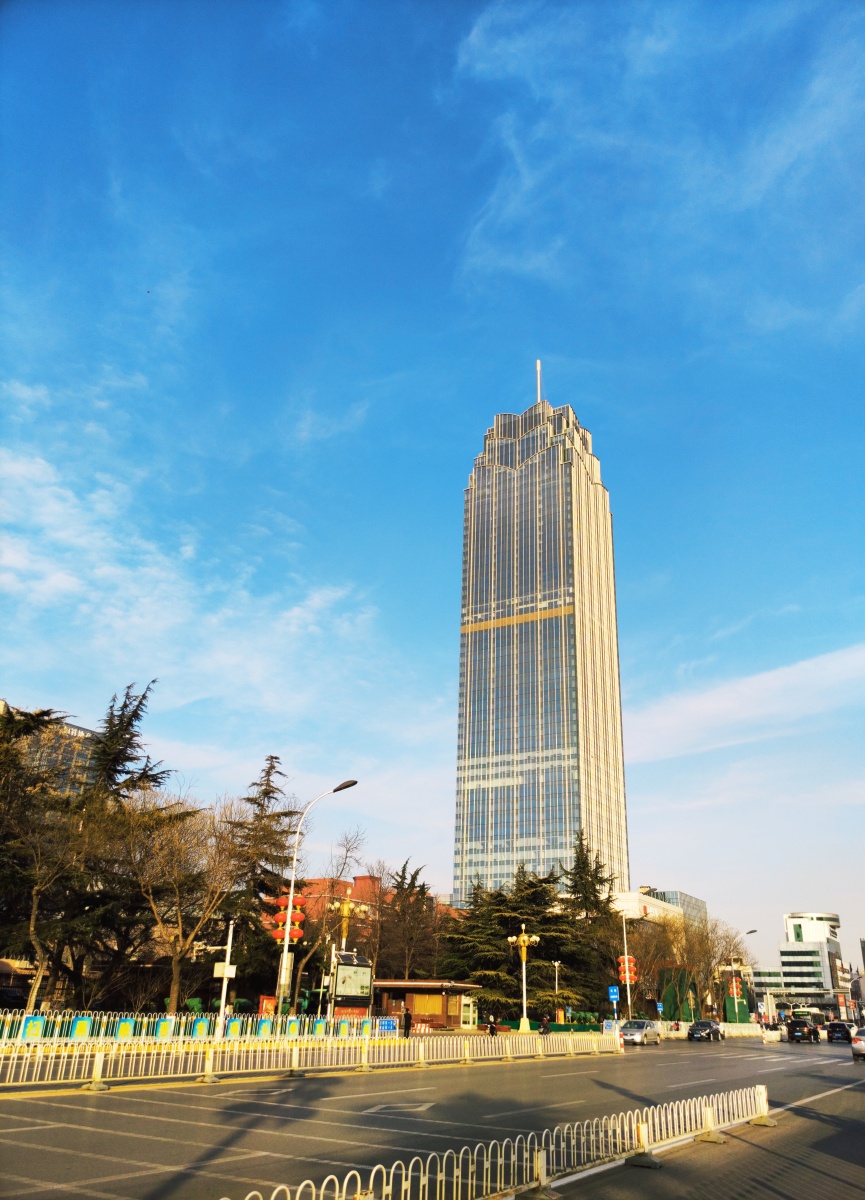 蓝天高楼大厦城市现代