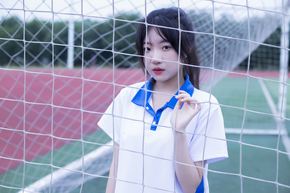 来做校园的女主角校服写真就是最青春的