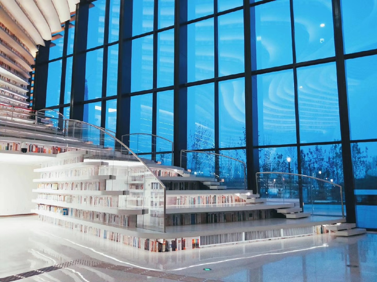 天津滨海新区的网红图书馆也是爆款剧庆余年第一集开场的取景地氛围感