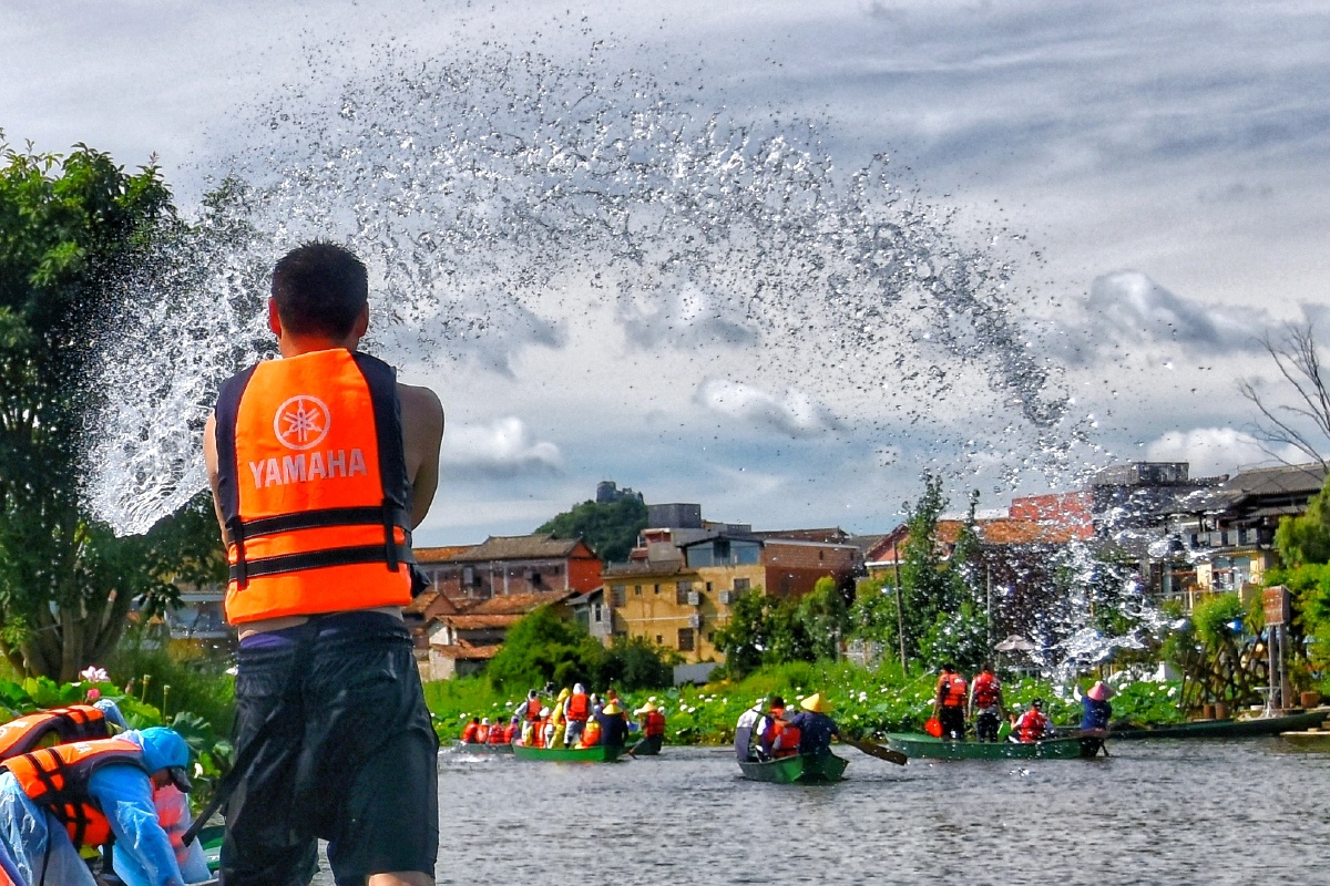 打水仗7摄于云南文山丘北普者黑风景区