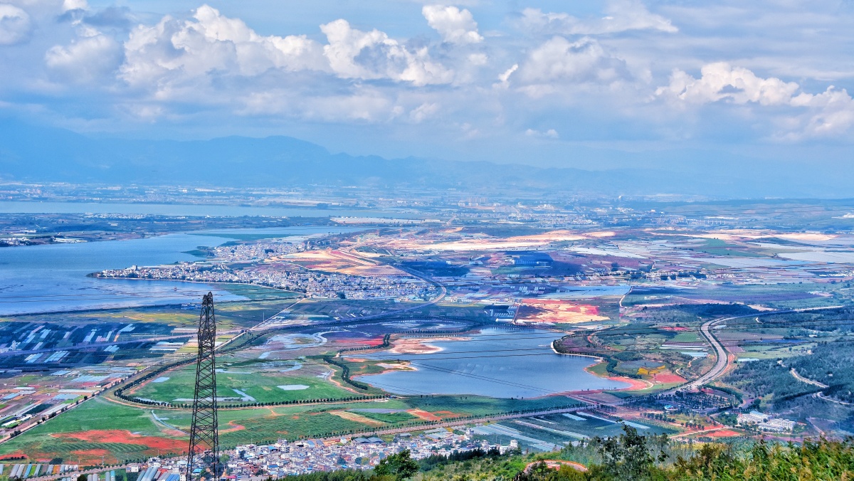 云南十大坝子之蒙自坝1拍摄机位位于西北勒盘山公路