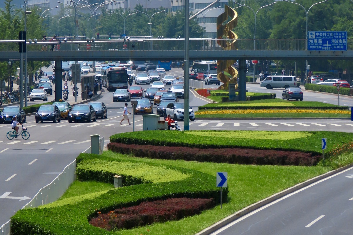 北京黄庄中关村核心地生命dna双螺旋创新精神雕塑