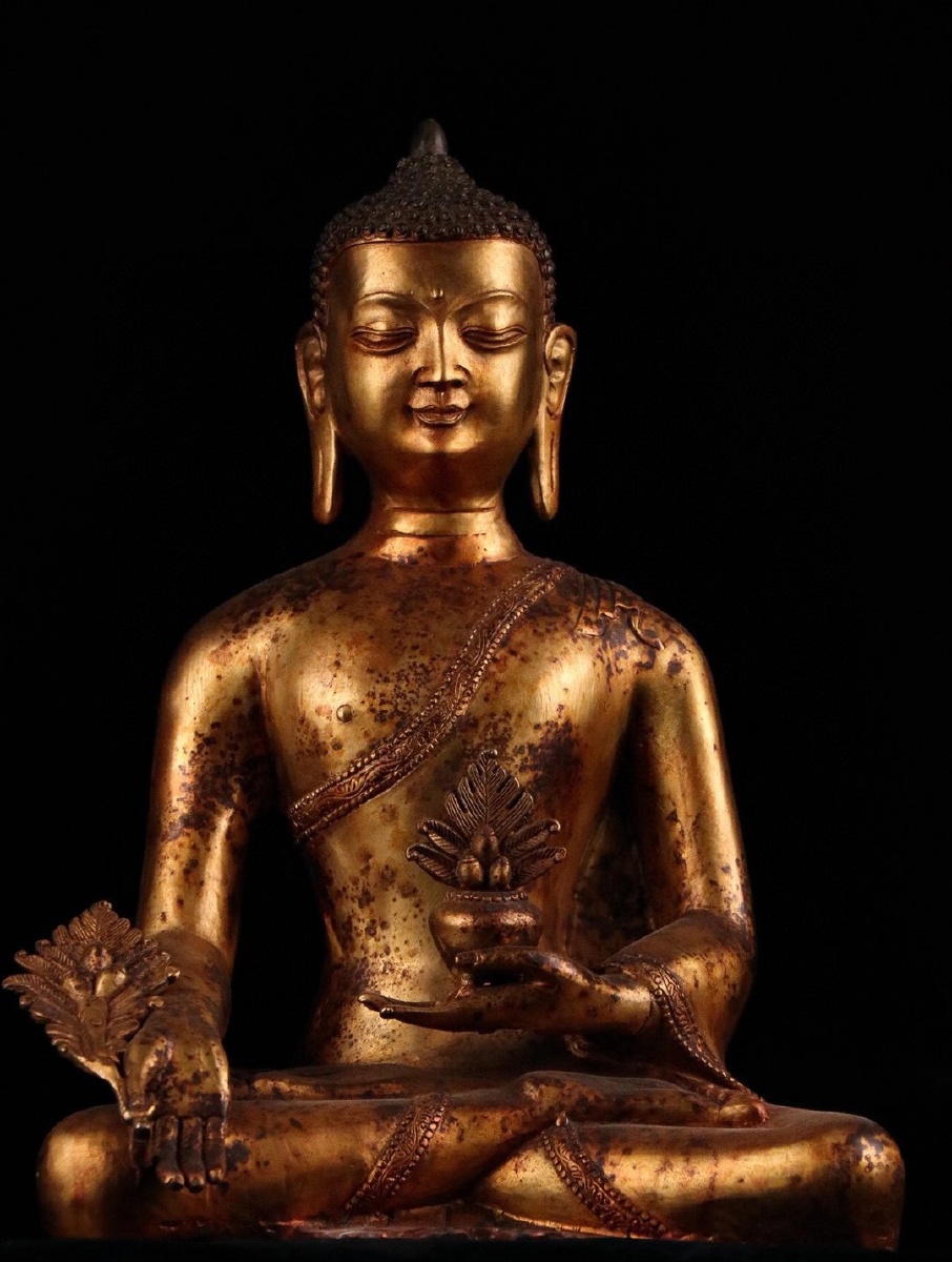 三世佛铜造像是大乘佛教的主要崇敬对象俗称三宝佛根据印度哲学时间和