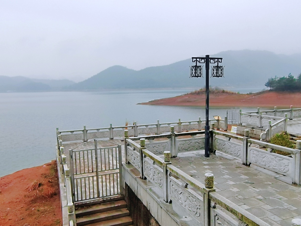 《游奎文塔》 2011年建遂安风情小镇,即姜家镇,奎文塔是古城遂安三塔