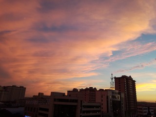 1050628