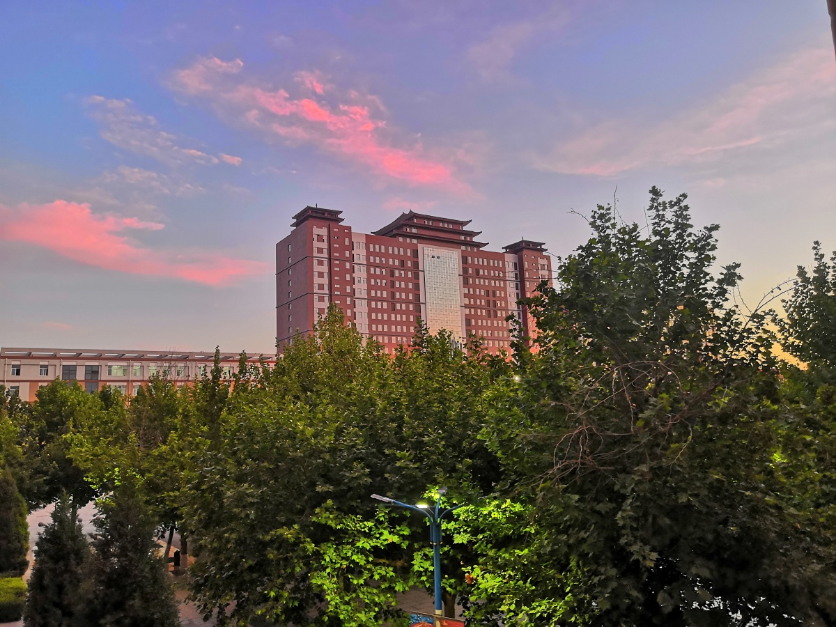 原中国地质大学长城学院 - hola呀 - 图虫