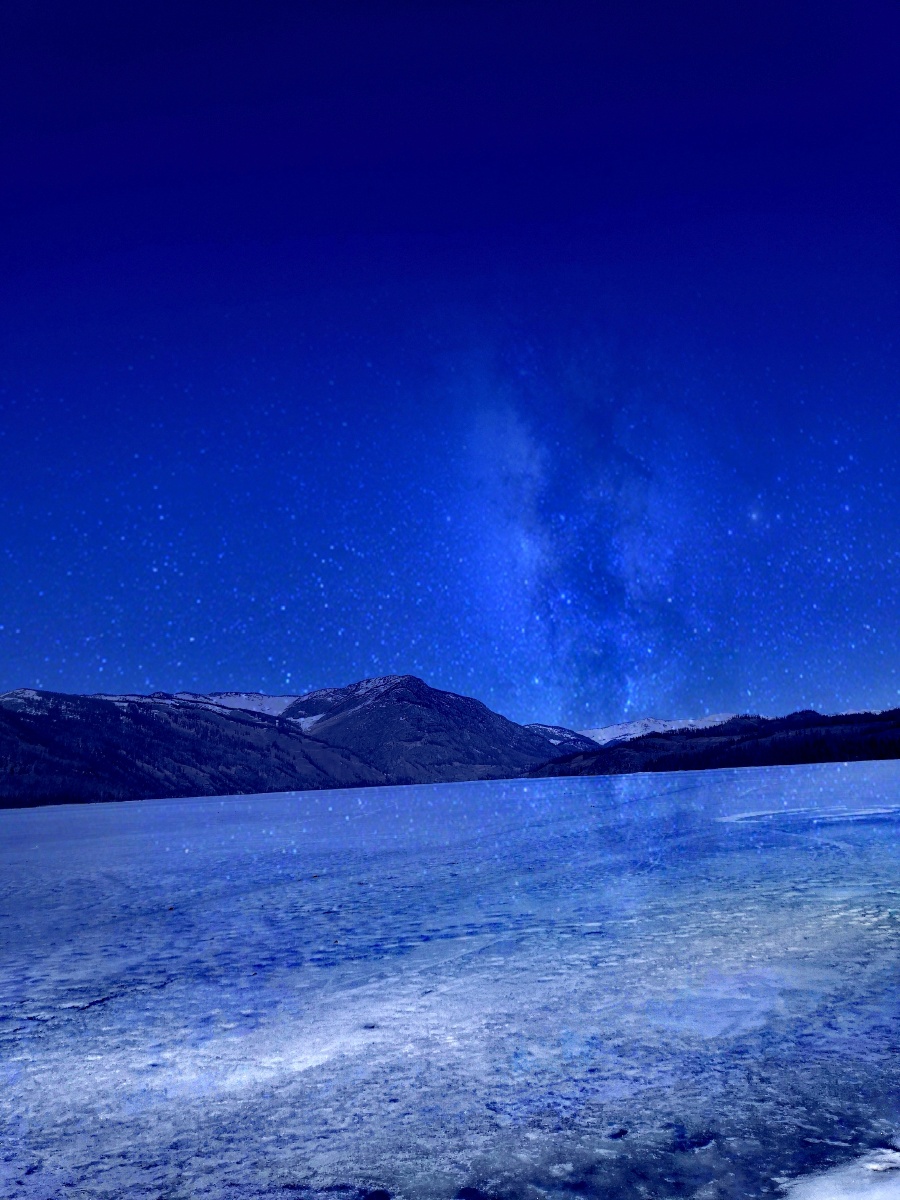 冰封的喀纳斯湖