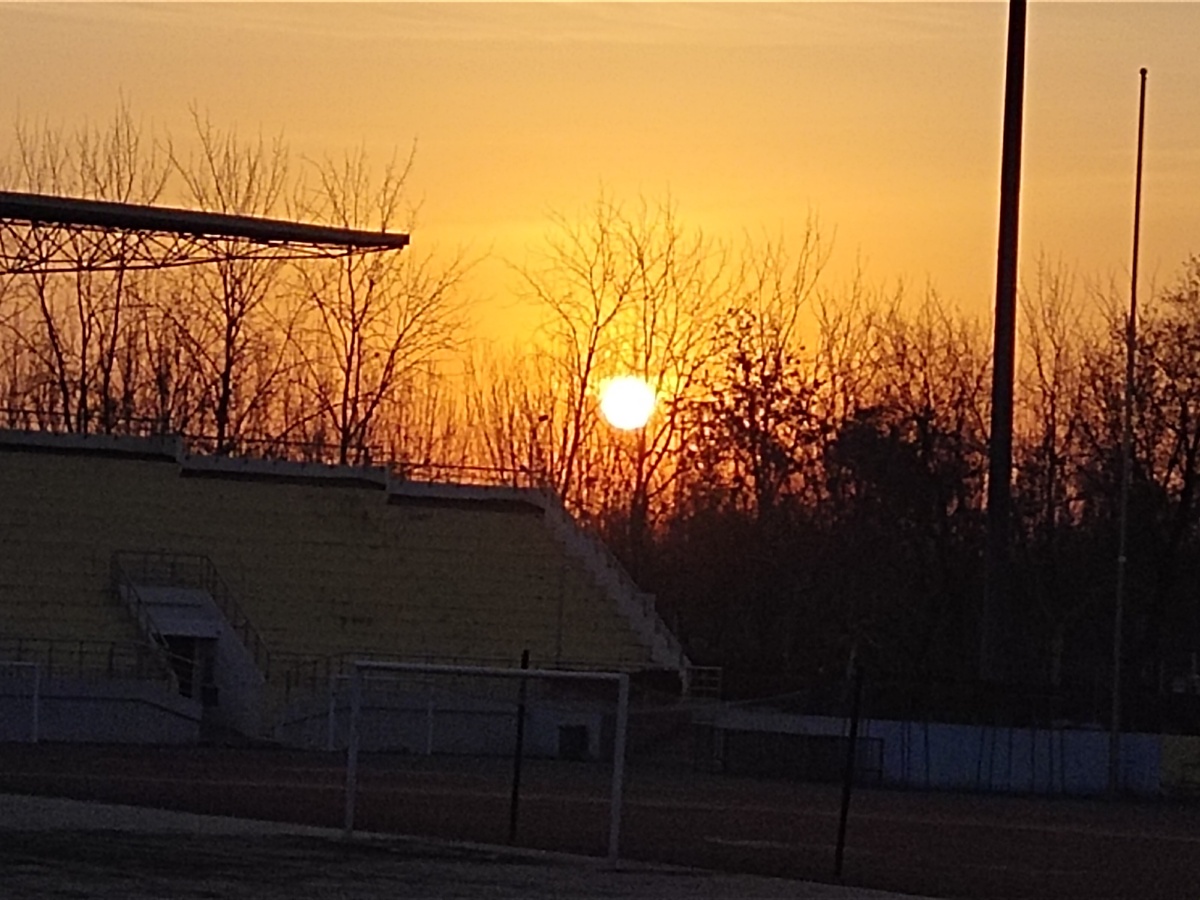 初晨的阳光给人以希望与憧憬