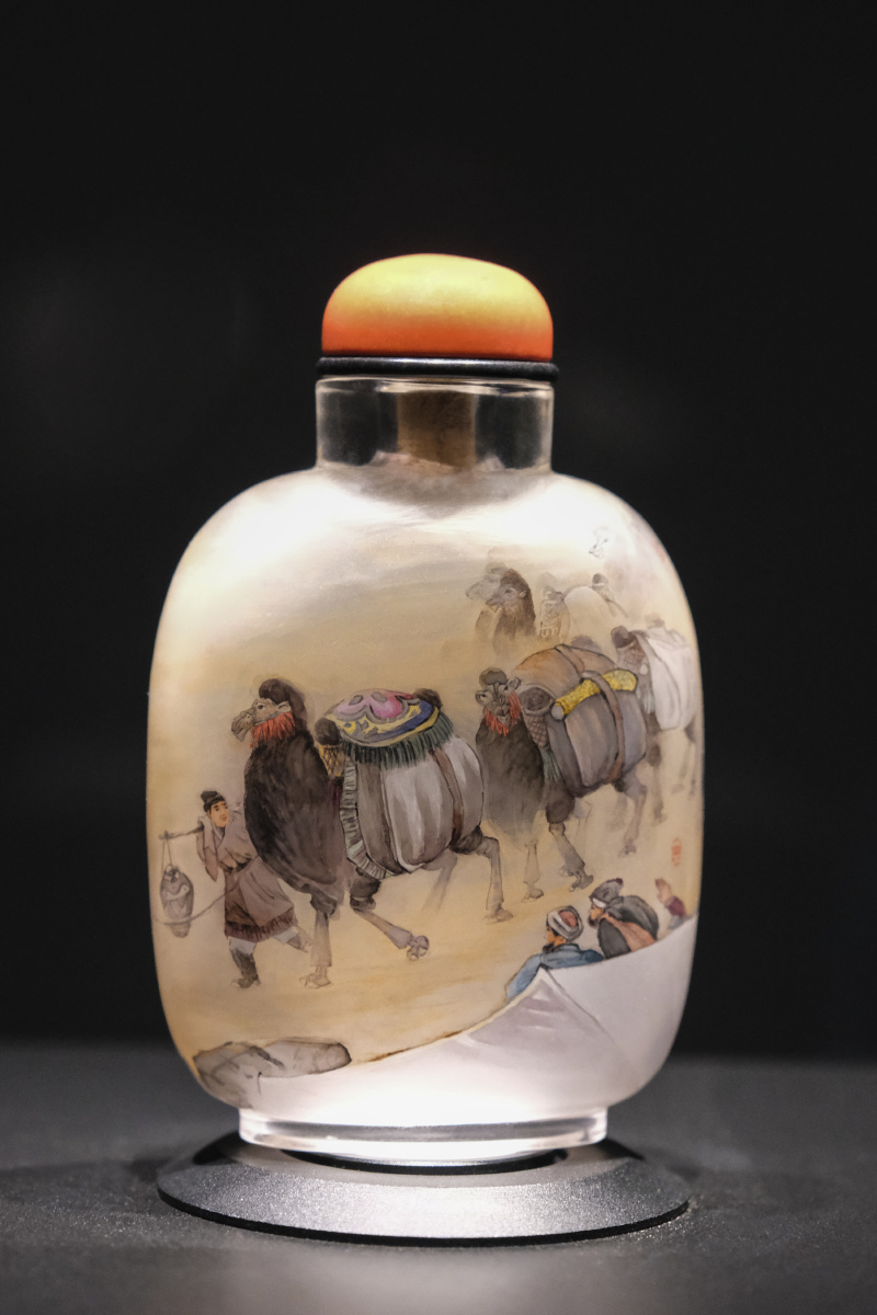 品味鼻烟壶内画艺术2