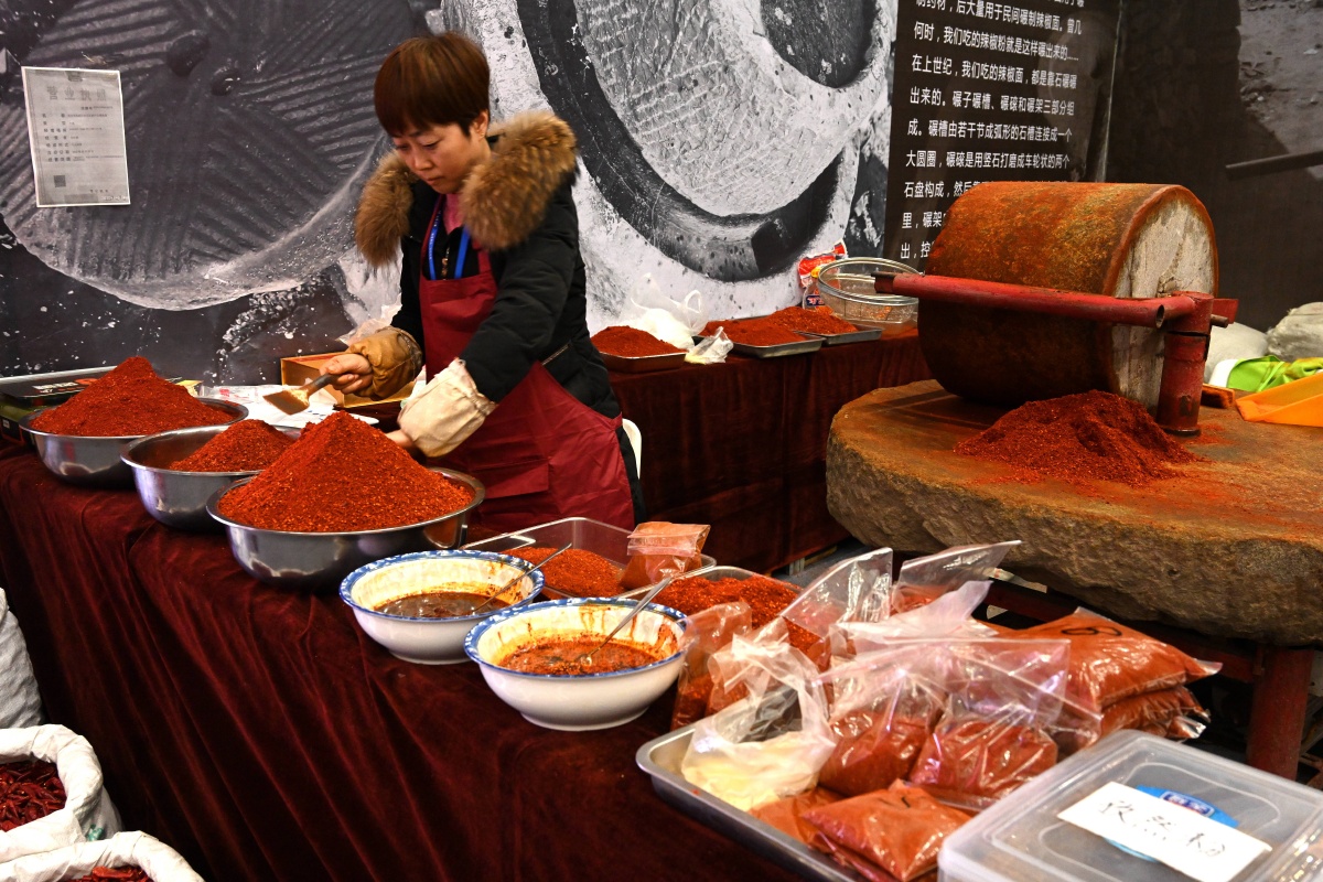 陕西味道之六石碾碾出的辣椒面更香