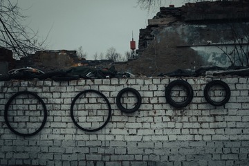 398433