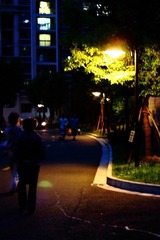社区 路灯 夜
