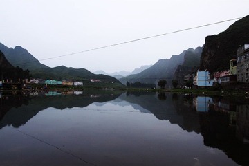 山里的河