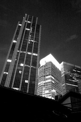 大光明电影院边的写字楼