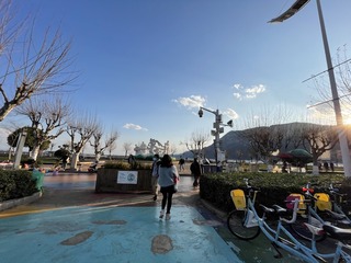EE96F020-F4AA-4444-8D0D-609B035BF9AD/L0/001