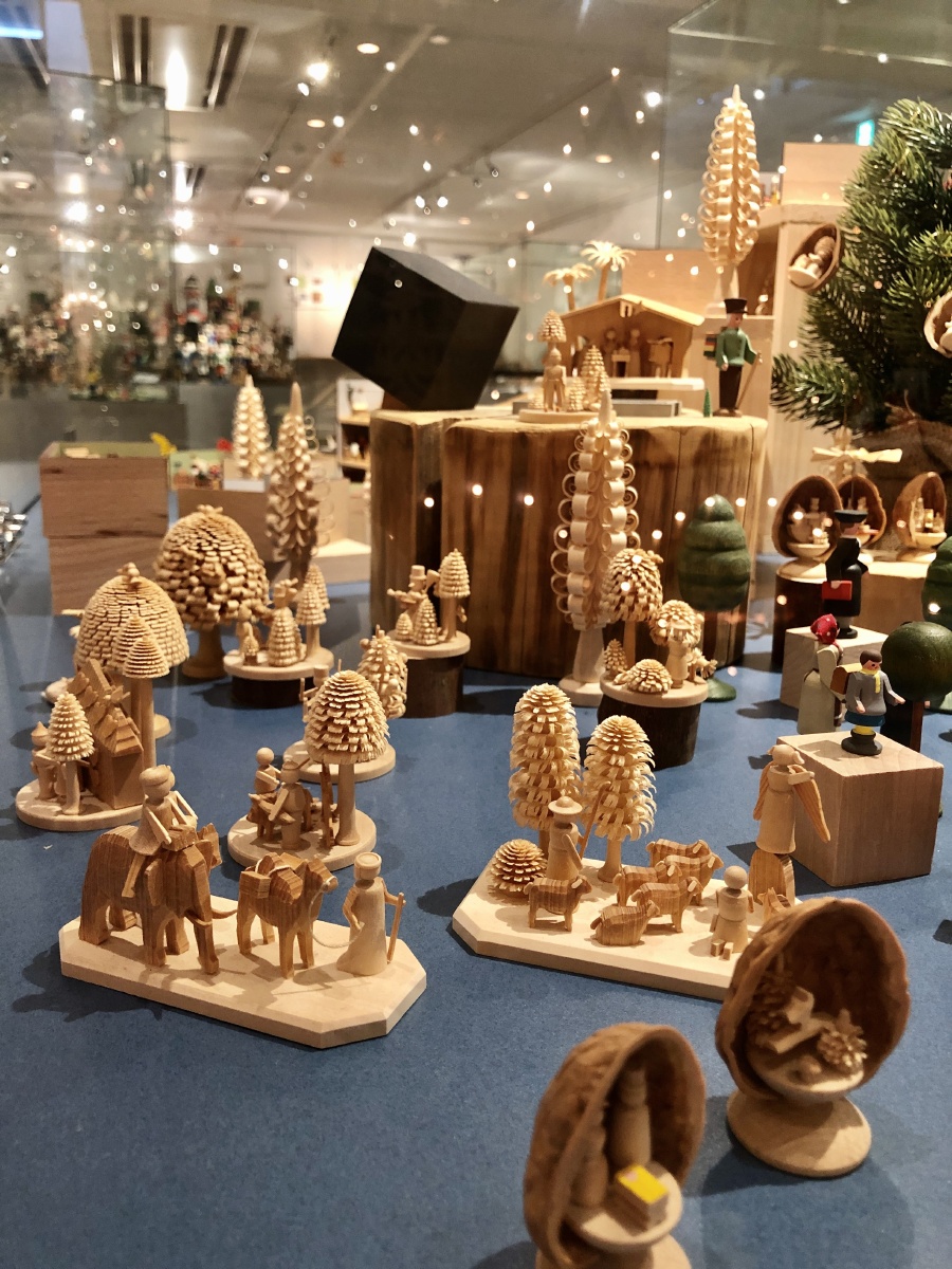 日本的玩具博物馆,木制玩具,精致细腻的手工制作.