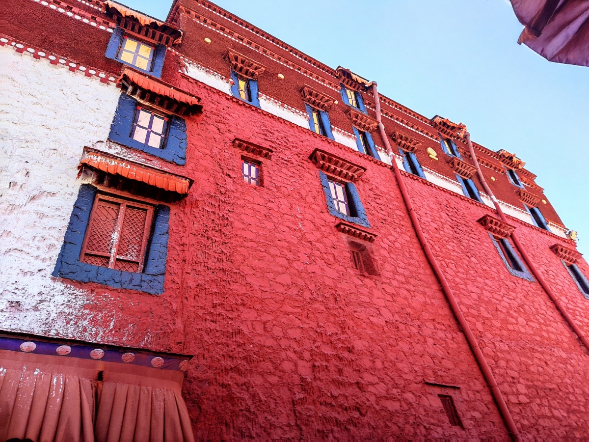 布达拉宫的红墙