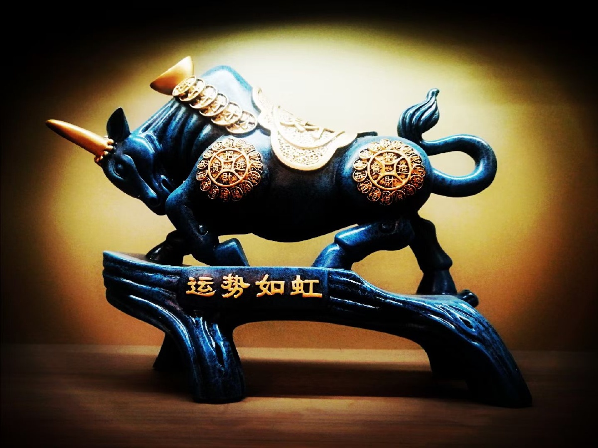 顽强,有冲劲的牛,是个人的精神状态,也是团队士气如虹的体现!