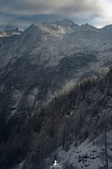 F1096844-C7B6-4812-88F1-C91C06A1D815/L0/001