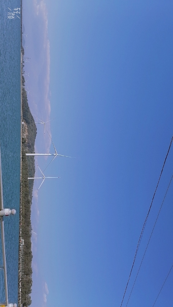 蓝色系治愈背景墙海边