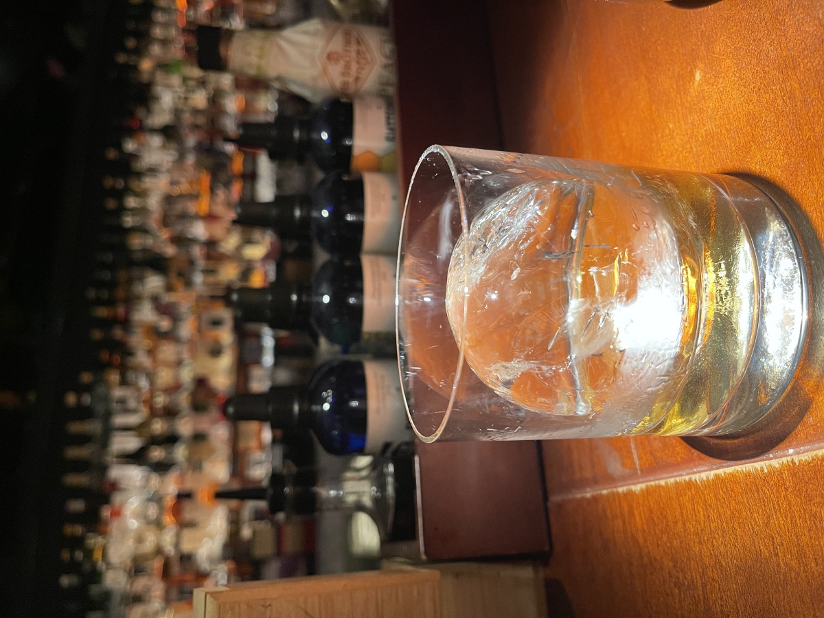 威士忌配一根雪茄男人的终极享受202198