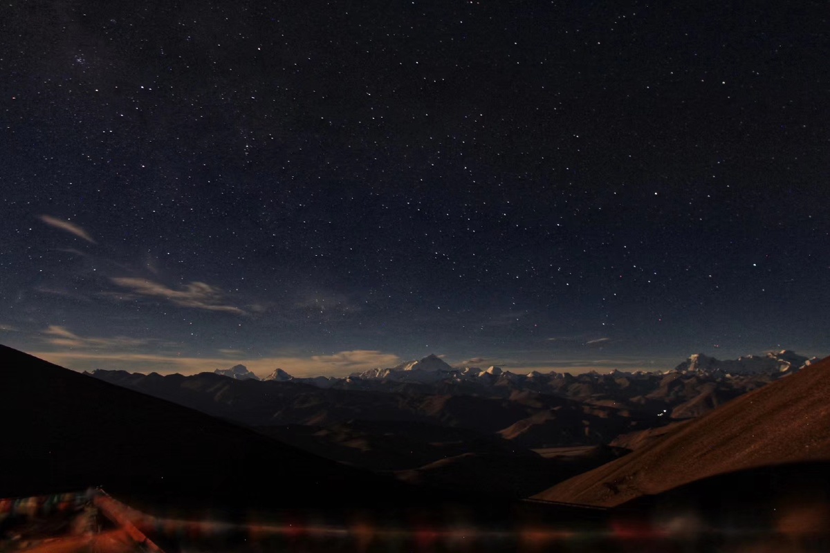 日喀则拍摄喜马拉雅山系夜景