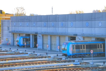 3727473