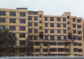 205077