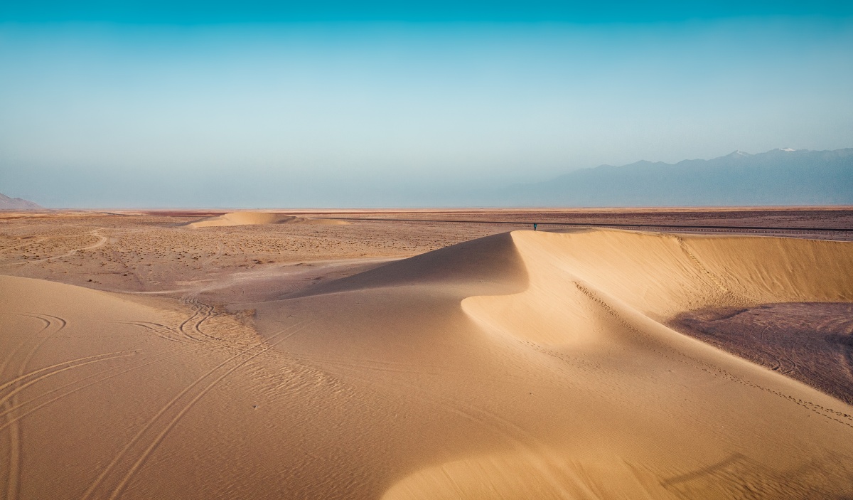 青海小沙漠找到一片沙丘